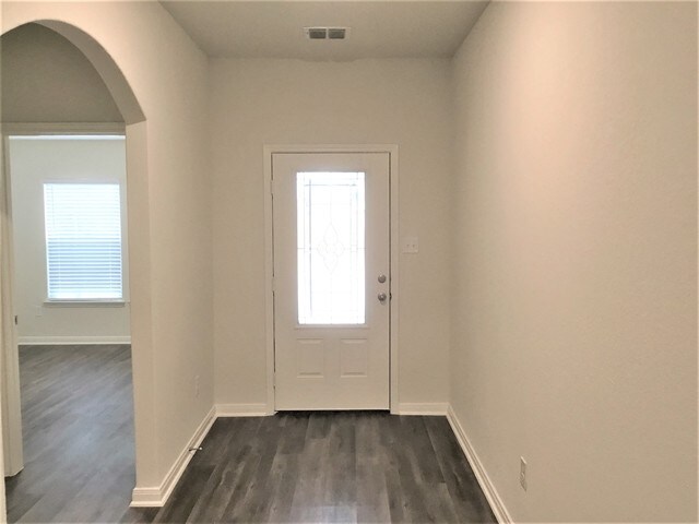 Building Photo - 7916 Bluewater Cove
