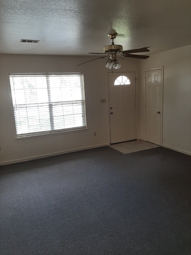 Foto del edificio - "Charming 2-Bed, 2-Bath Retreat at Butler's Oak – Spacious 924 Sq Ft Living in Jonesboro!"