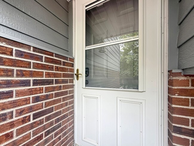 Building Photo - 14393 Estates Ave