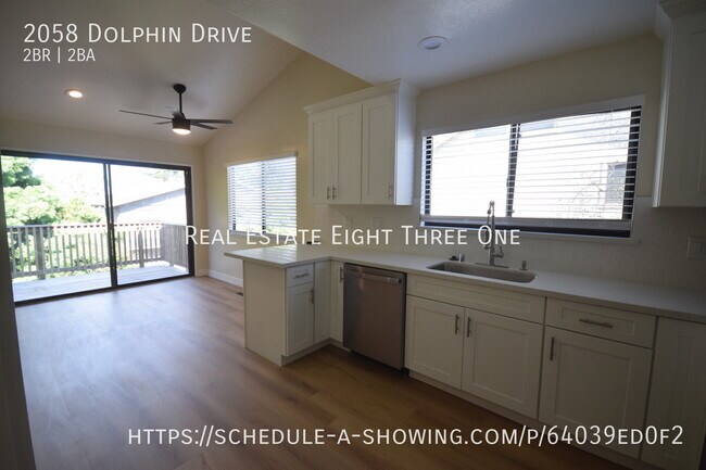 Building Photo - 2058 Dolphin Dr