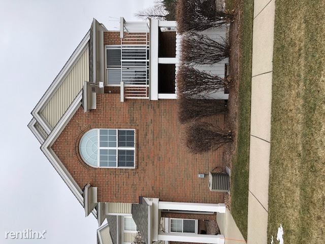 Building Photo - 16868 Glenmoor Blvd