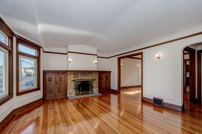 Building Photo - 1663 22nd Ave