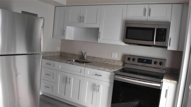 Foto del edificio - 310 SW 31st Ave