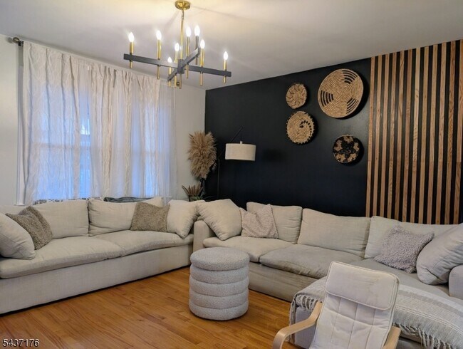 Foto del edificio - 2518 Hawthorne Ave