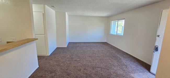 Building Photo - 7240 Sombrilla Ave