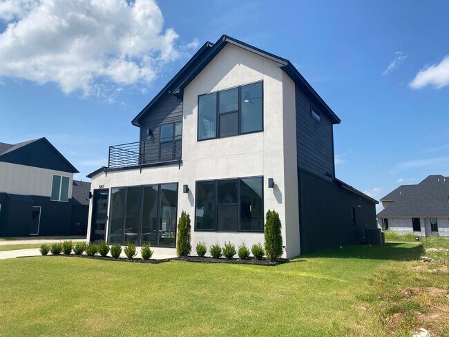 Foto del edificio - Beautiful contemporary 2-story home with 3...