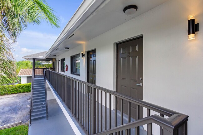 Foto del edificio - 520 NE 44th St