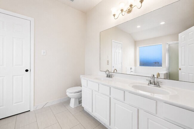 Foto del edificio - 2719 Riverhollow Ln