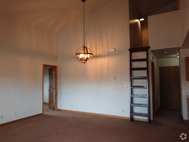 Building Photo - 1145 8th St Unit C