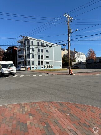 Building Photo - 106 Cumberland Ave