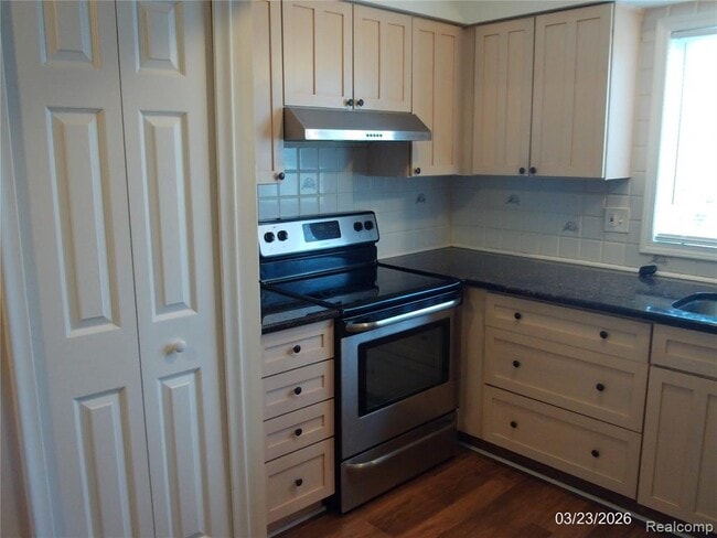 Foto del edificio - 24495 Quad Park Ln