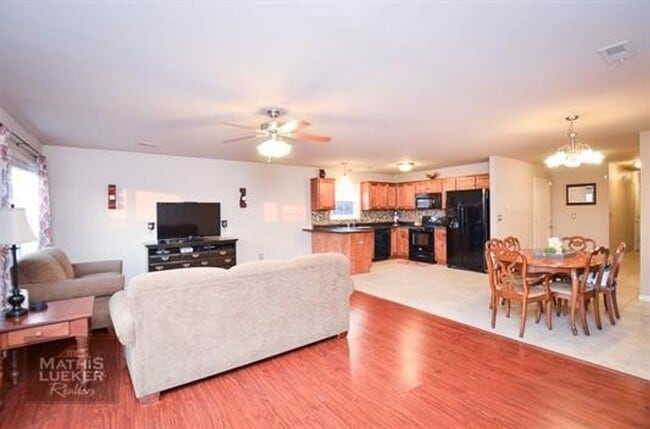 Building Photo - Great Home!