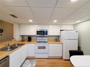 Building Photo - 9490 S Ocean Dr