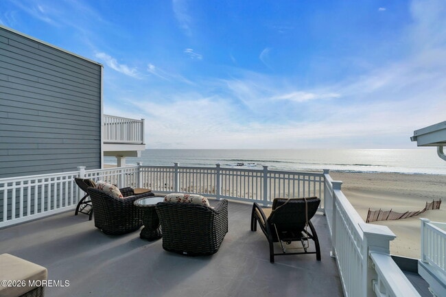 Building Photo - 55 Beach Front
