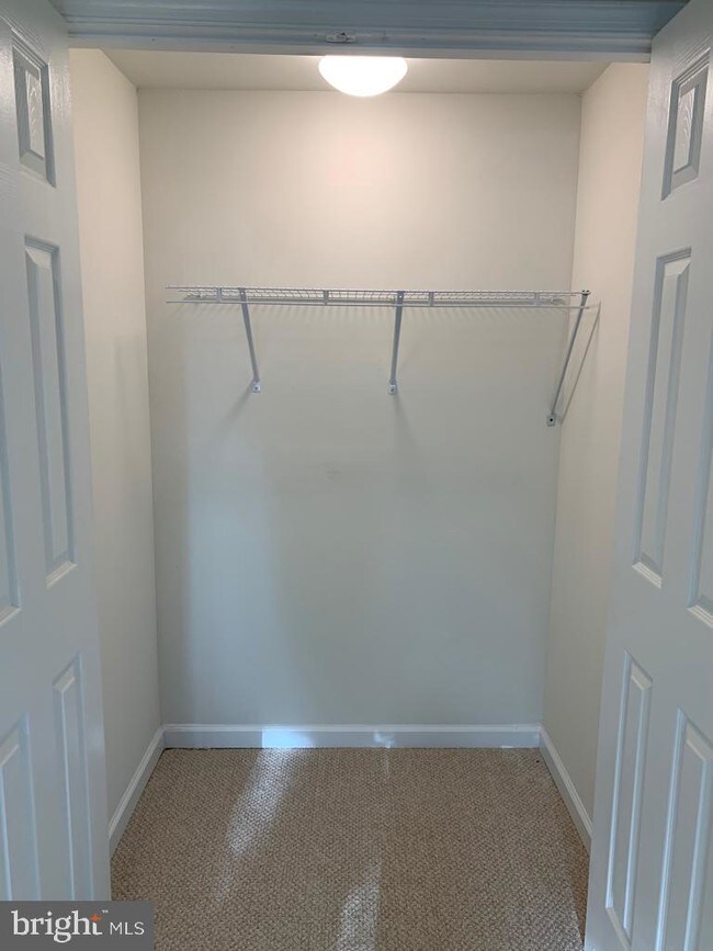 Foto del edificio - 5626 Dover Ct