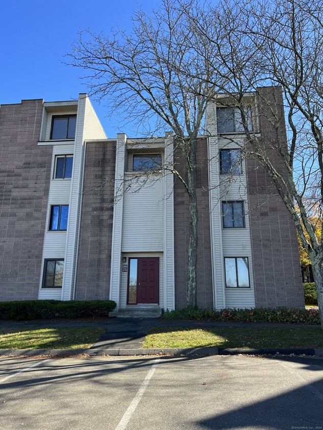 Primary Photo - 269 Burgundy Hill Ln