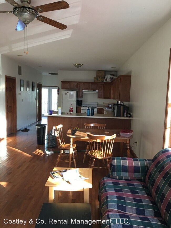 3 br, 1.5 bath House 1103 S. Dunn House Rental in Bloomington, IN