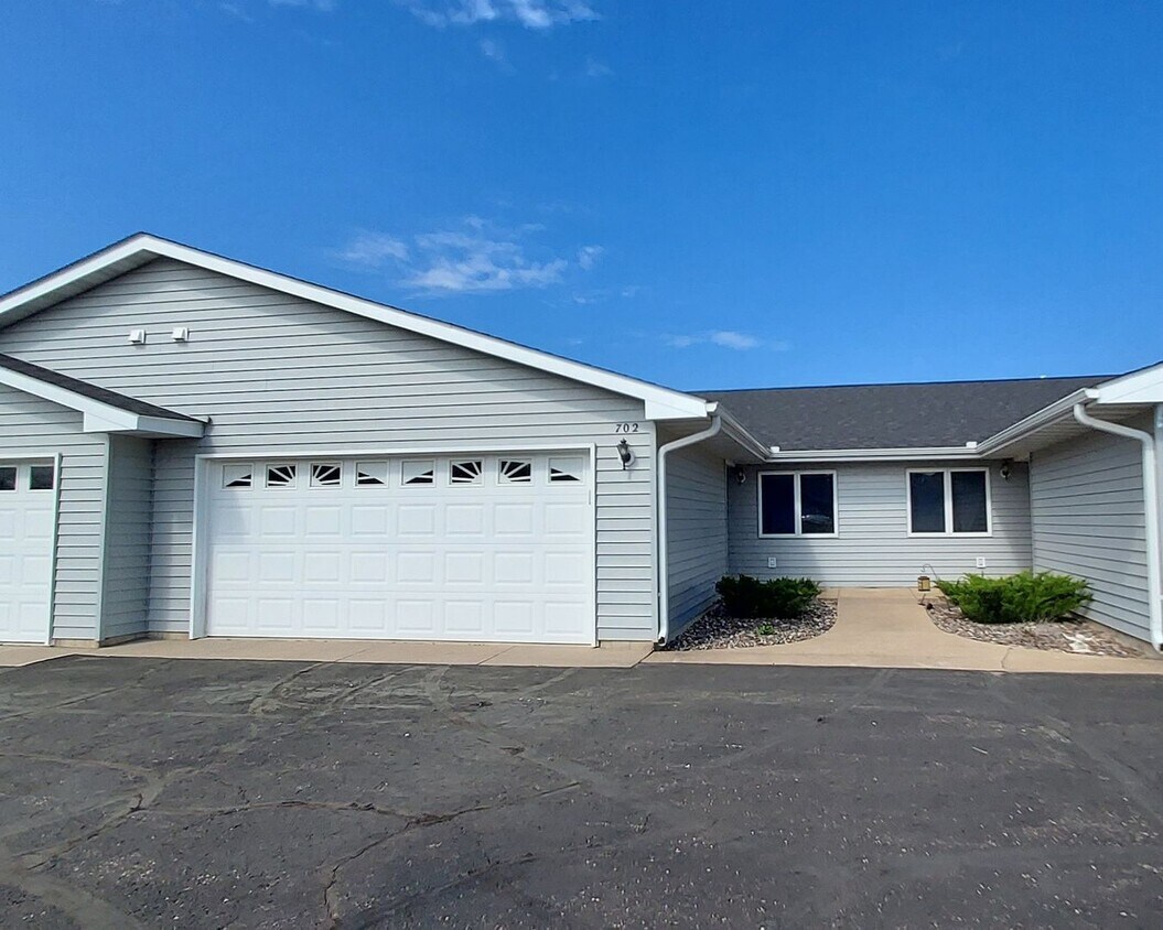 Foto principal - Nice 2 Bedroom 2 Bathroom Townhome in Some...