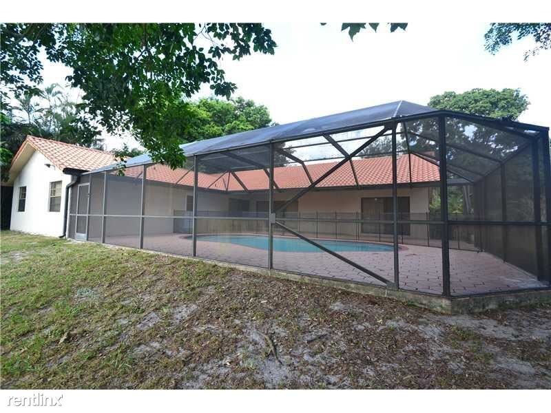 Foto del edificio - 8228 NW 2nd Manor