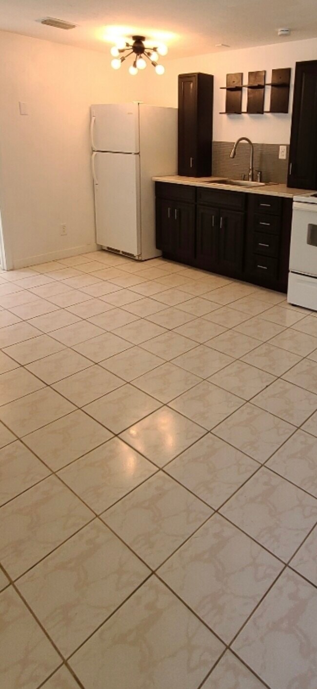 Foto del edificio - 1312 Highlands Dr