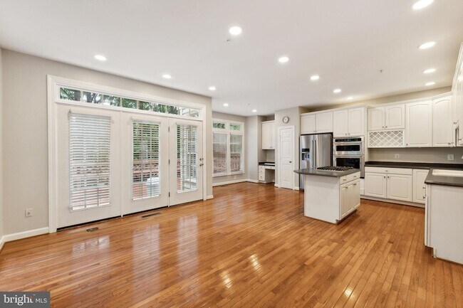 Foto del edificio - 8048 Kidwell Town Ct