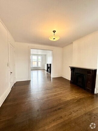 Building Photo - 108 4th St