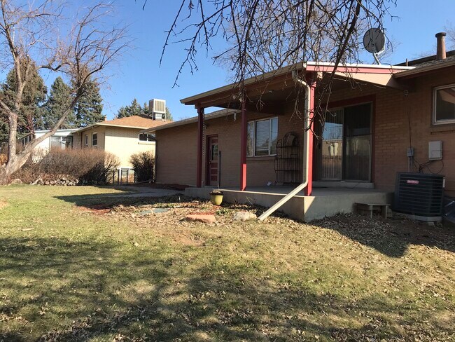 Foto del edificio - 7991 E Hampden Cir