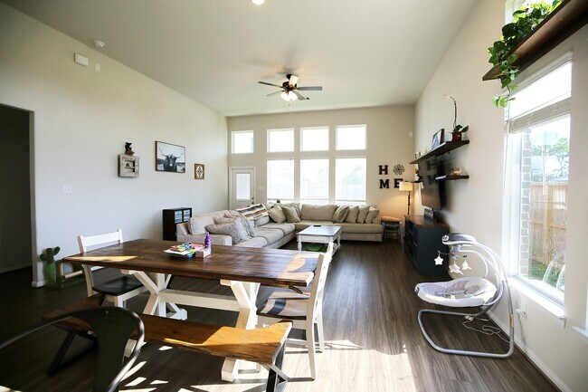 Foto del edificio - 12139 Wooden Mill Ln