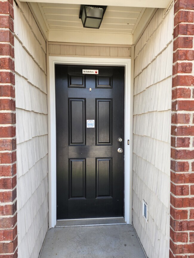 Building Photo - 803 Landing Dr