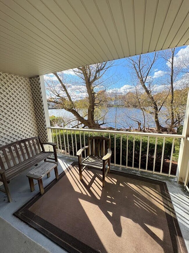 Building Photo - 22 Hamilton Rd