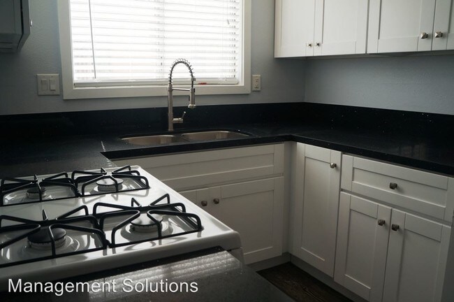 Foto del edificio - 4586 Hawley Blvd