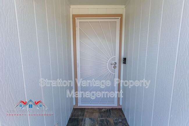 Foto del edificio - 1506 E Forge Ave