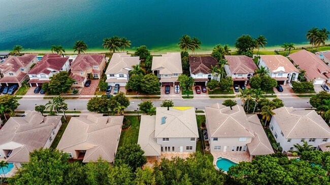 Foto del edificio - 4981 SW 173rd Ave