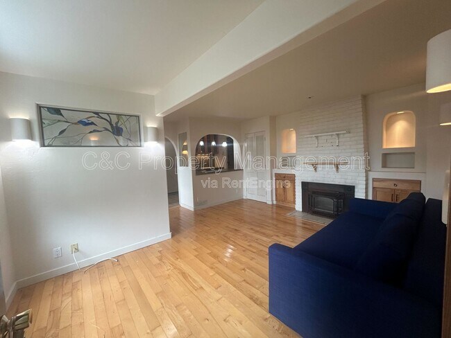 Foto del edificio - 1194 Sterling Ave