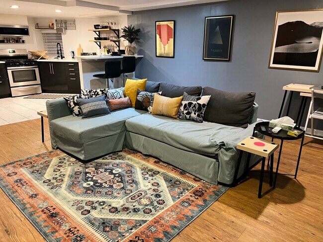 Foto del edificio - 633 14th St NE