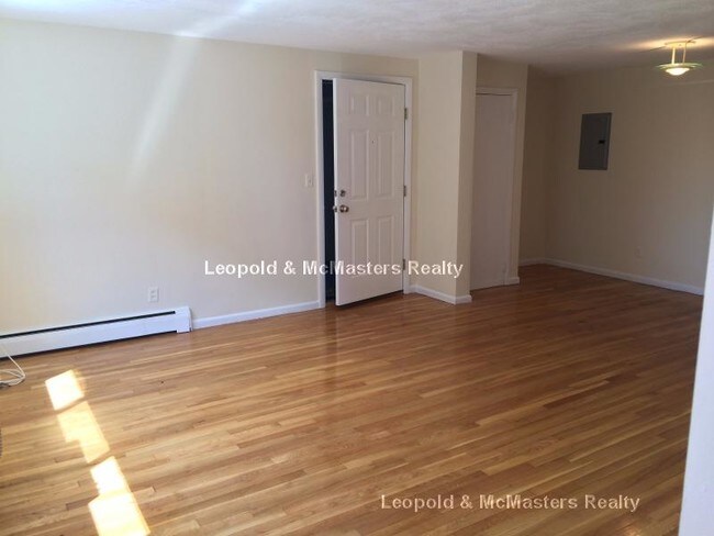 Building Photo - 80 Litchfield St