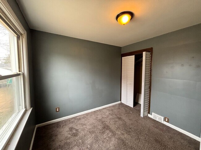 Foto del edificio - 13425 Georgiana Ave