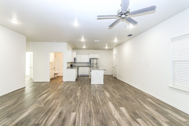 Foto del edificio - Beautiful Town Homes