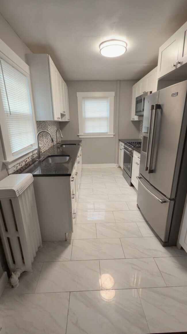 Building Photo - 38 Glen Rd