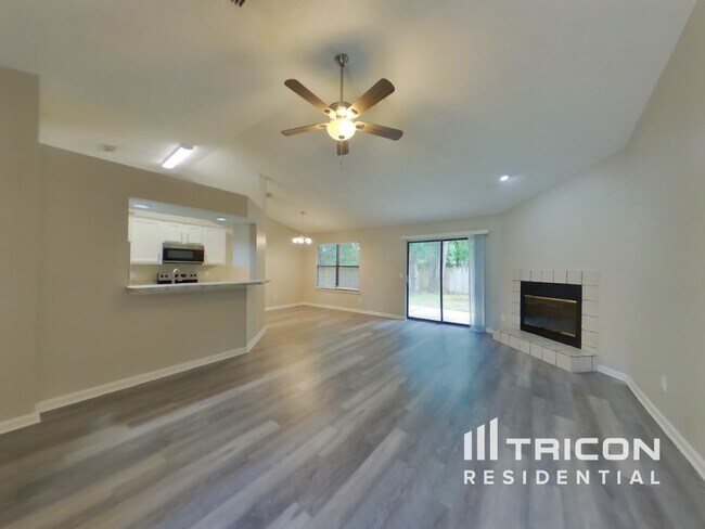 Foto del edificio - 2425 Justin Rd E