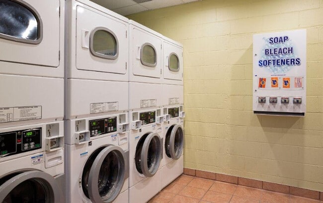 Building Photo - 2311 S Ocean Blvd