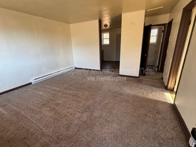 Building Photo - 412 Ben St