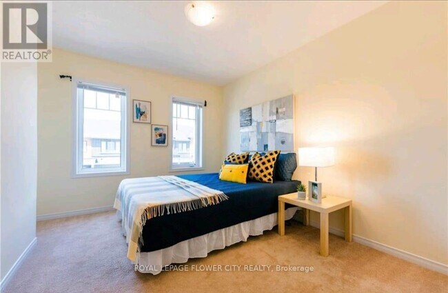 Building Photo - 8273 Tulip Tree Dr