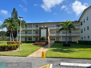 Building Photo - 300 Mansfield G