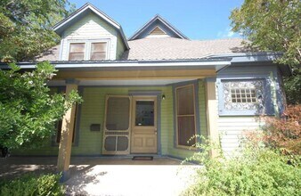 Building Photo - 2110 San Gabriel St