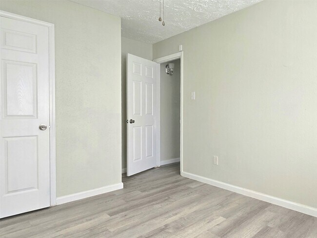 Foto del edificio - 15906 Gatebriar Dr
