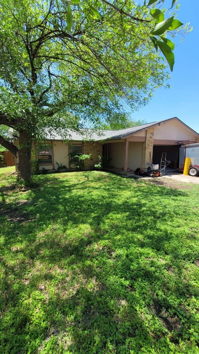 Building Photo - 10562 Bounty Dr