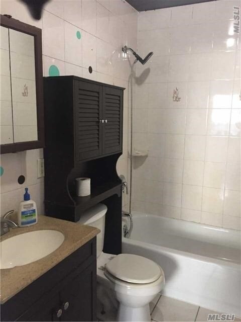 Building Photo - 97-10 95th Ave