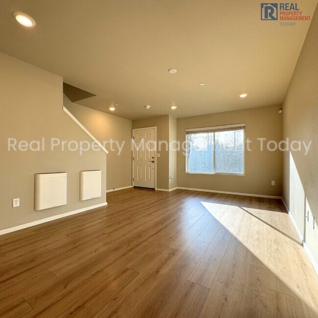 Building Photo - Spacious 2 Bedroom Condo in Sunrise!