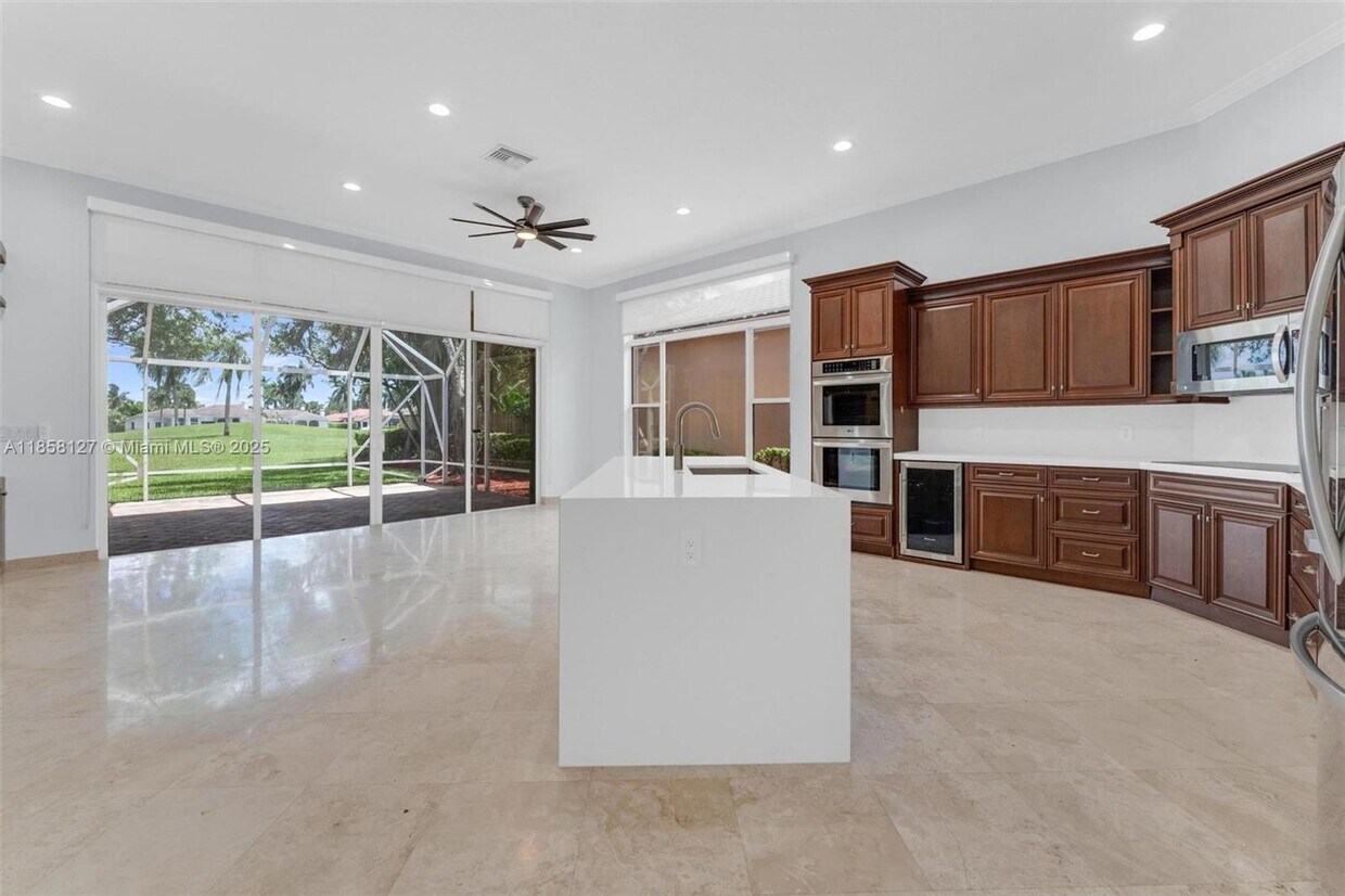 Foto principal - 2468 Bay Isle Ct